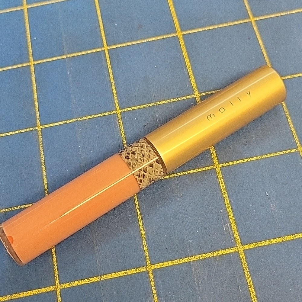 Mally Shimmer Lip Lacquer Mallys Look 2.5g New Tube